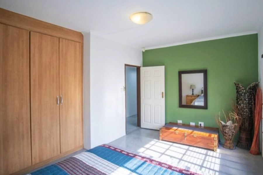 5 Bedroom Property for Sale in Safari Gardens North West